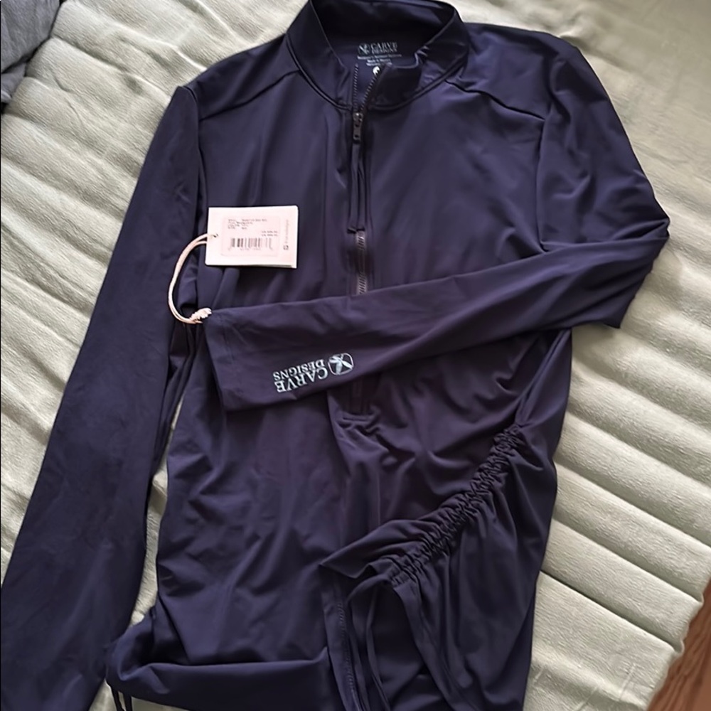 NWT Carve Designs rashguard